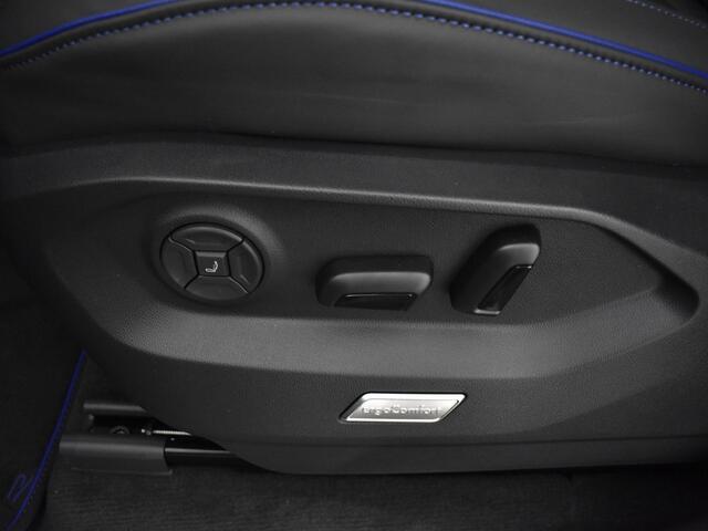 Volkswagen TOUAREG R Edition 3.0 eHybrid 462 pk 8 versn. · Comfort pakket · Nachtzichtassistent (night vision) · Opberg pakket · Trekhaak inclusief aanhangermanoeuvreerhulp 'trailer assist'