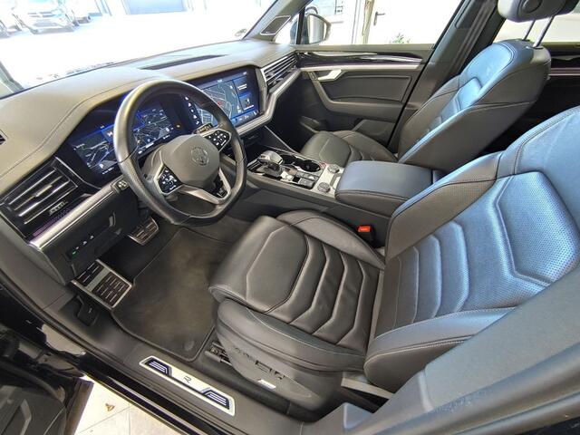 Volkswagen TOUAREG 3.0 TDI DSG R-LINE 4MOTION PANO-DAK/TREKHAAK/CAMERA/CARPLAY/ACC