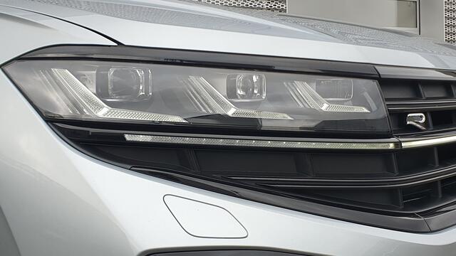 Volkswagen TOUAREG 3.0 TSi eHybrid 4MOTION R / Fabrieksgarantie tot 05-01-2028 / Trekhaak / Puglia leder/ Panoramadak / Nightvision / 22" / VW