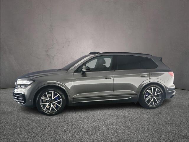 Volkswagen TOUAREG R Edition 3.0 TSI eHybrid 462pk Tiptronic Trekhaak, Lederen bekleding, DYN audio, Head up display, Luchtvering, Adaptive cruise control, 360 camera