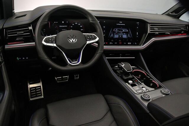 Volkswagen TOUAREG R Edition 3.0 TSI eHybrid 462pk Tiptronic Trekhaak, Luchtvering, Lederen bekleding, Panoramadak, Head up display, DYN audio, Adaptive cruise control