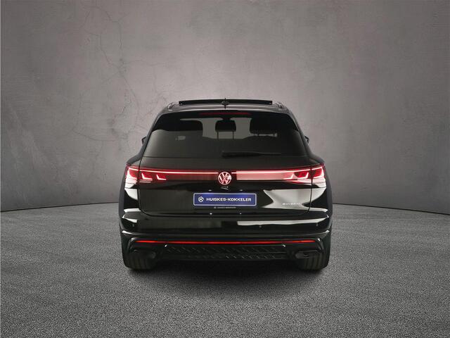 Volkswagen TOUAREG R Edition 3.0 TSI eHybrid 462pk Tiptronic Trekhaak, Luchtvering, Lederen bekleding, Panoramadak, Head up display, DYN audio, Adaptive cruise control