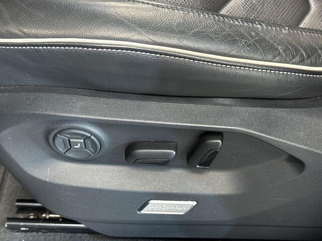 Volkswagen TOUAREG 3.0 340pk TSi eHybrid Elegance 4MOTION Trekhaak (elektrisch uitklapbare trekhaak) | Achteruitrijcamera (Rear View) | Voorstoelen verwarmbaar