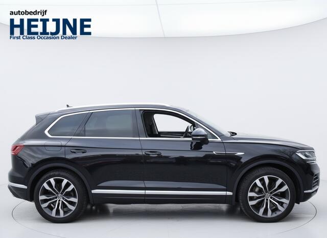 Volkswagen TOUAREG 3.0 TSi eHybrid ELEGANCE 4MOTION HEAD-UP/LUCHTVERING/PANORAMADAK
