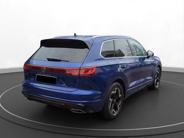 Volkswagen TOUAREG 3.0 TDI R-Line Grijs Kenteken ACC Stoelkoeling Luchtvering Trekhaak Head-Up