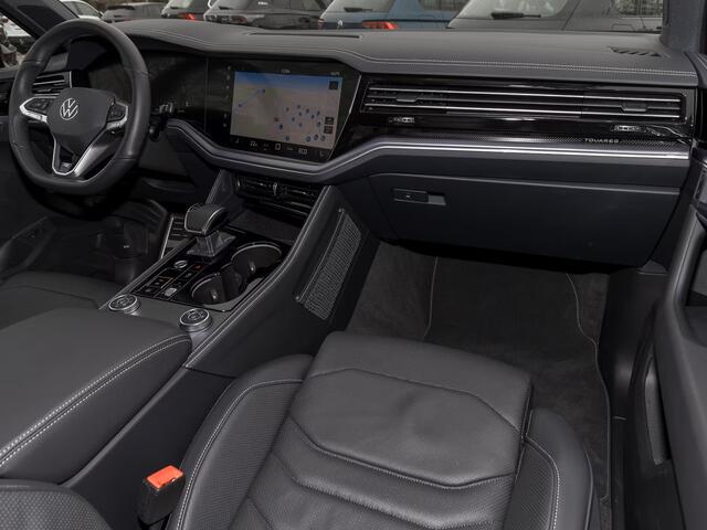 Volkswagen TOUAREG 3.0 TDI R-Line Grijs Kenteken ACC Stoelkoeling Luchtvering Trekhaak Head-Up