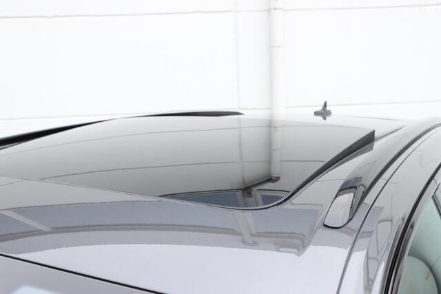 Volkswagen TOUAREG 3.0 TSI eHybrid 4Motion Elegance 380pk Tiptronic | Luchtvering | Pano | 360