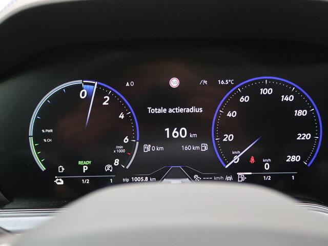 Volkswagen TOUAREG 3.0 TSi eHybrid 4MOTION R Edition 463PK DSG matrix led, trekhaak, panoramadak, 360gr. camera, leder, luchtvering, keyless, stuur-stoelverwarming, Dynaudio, head-up display, 22" lichtmetaal