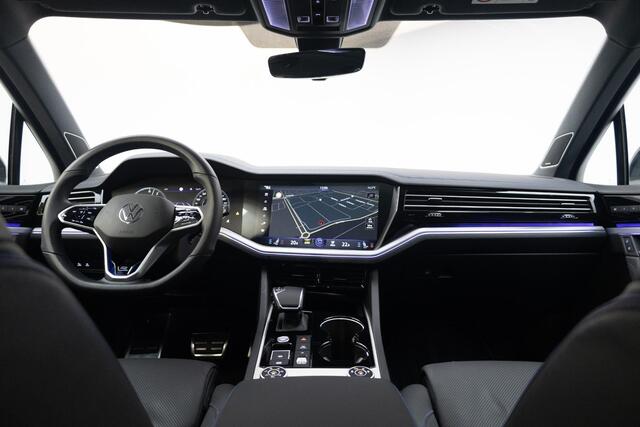 Volkswagen TOUAREG 3.0 TSi 4MOTION R | Comfort-pakket | Bestuurdersassistentiepakket |