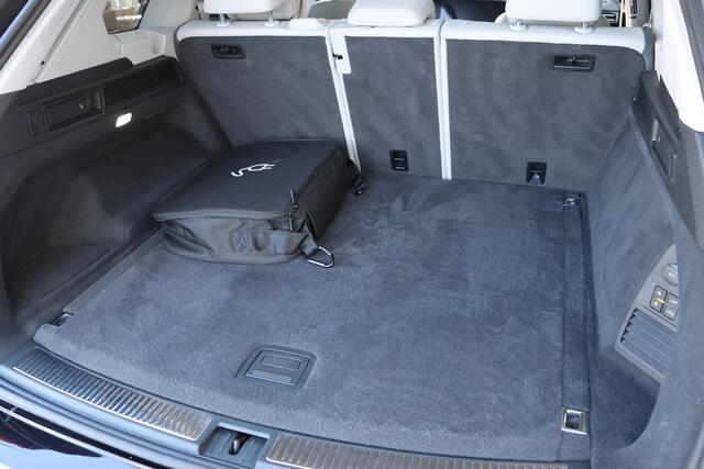 Volkswagen TOUAREG 3.0 TSI eHybrid 4Motion Elegance Black Style 380pk