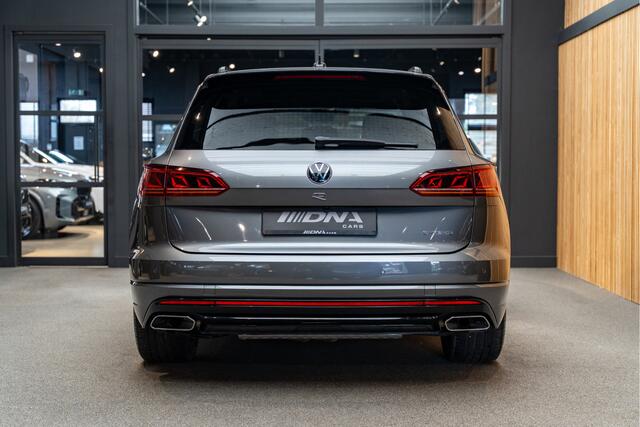 Volkswagen TOUAREG R eHybrid Massage Stoelventilatie Pano Leder 3.0 TSi eHybrid 4MOTION R