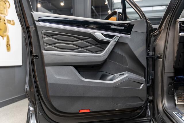 Volkswagen TOUAREG R eHybrid Massage Stoelventilatie Pano Leder 3.0 TSi eHybrid 4MOTION R