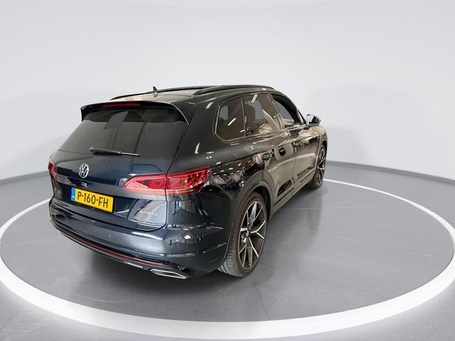 Volkswagen TOUAREG 3.0 TSI 462pk DSG 4MOTION R-Line · Camera · Luchtvering · Panoramadak · Wegklapbare Trekhaak · Keyless · Elek. Achterklep · Leder · Apple/Android Car Play ·