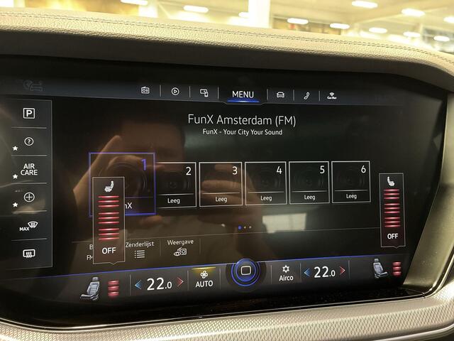 Volkswagen TOUAREG 3.0 TSI 462pk DSG 4MOTION R-Line · Camera · Luchtvering · Panoramadak · Wegklapbare Trekhaak · Keyless · Elek. Achterklep · Leder · Apple/Android Car Play ·