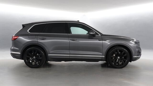 Volkswagen TOUAREG 3.0 TSI eHybrid 381pk PHEV 4MOTION Elegance / Panoramadak / Trekhaak / Stoelventilatie