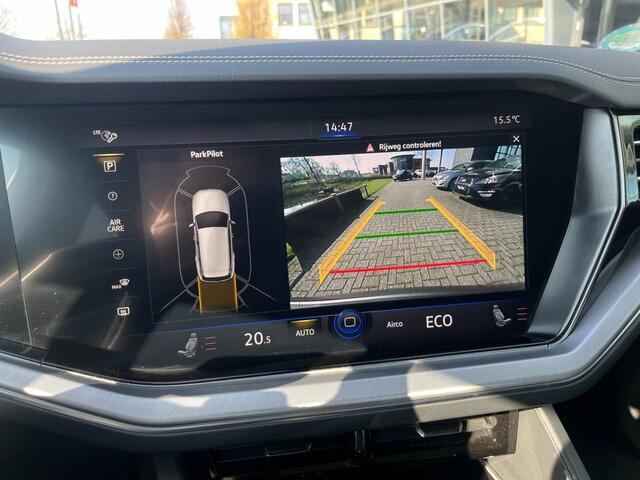 Volkswagen TOUAREG 3.0 TSi eHybrid 4MOTION Bj 2021 km 48.000 nap 1e eigenaar