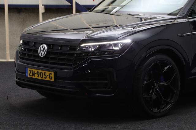 Volkswagen TOUAREG 3.0 TDI 286 PK Atmosphere R-Line, Luchtvering, Trekhaak, Panoramadak, Adap. Cruise Control