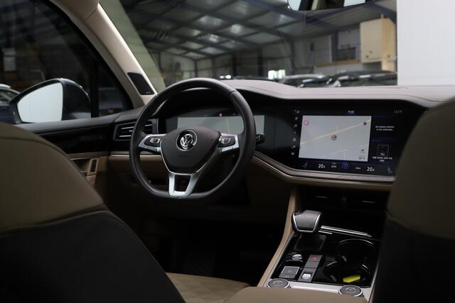 Volkswagen TOUAREG 3.0 TDI 286 PK Atmosphere R-Line, Luchtvering, Trekhaak, Panoramadak, Adap. Cruise Control