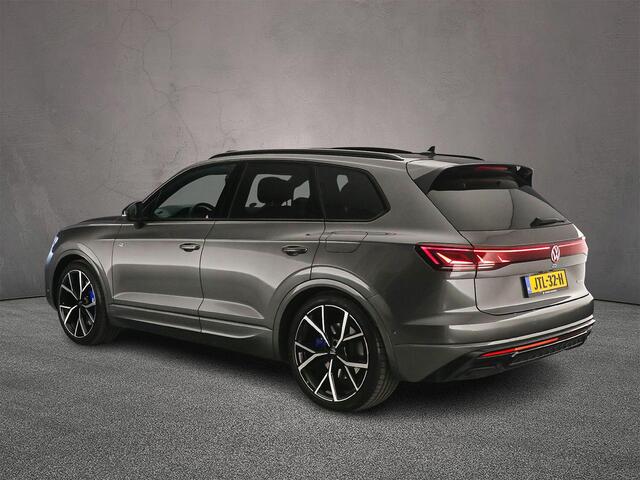 Volkswagen TOUAREG R Edition 3.0 TSI eHybrid 462pk Tiptronic Trekhaak, Luchtvering, Lederen bekleding, Panoramadak, Adaptive cruise control, Elektrische achterklep, LED matrix koplampen