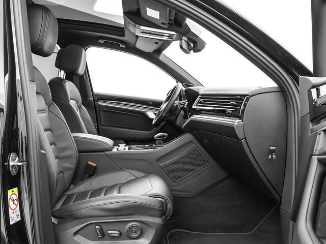 Volkswagen TOUAREG 3.0 TSi 462pk DSG eHybrid 4MOTION R · SOH 96.9% · Panoramadak · 360 Camera · Luchtvering · Wegklapbare Trekhaak · Stoelventilatie · Elek. Voorstoelen · 21'' Inch ·