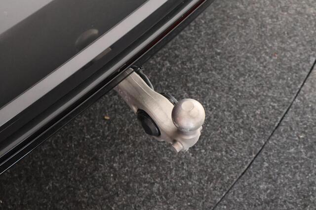 Volkswagen TOUAREG R 3.0 TSI 462pk eHybrid 4MOTION Trekhaak 360Camera Luchtvering Head-Up Leder Panoramadak Keyless Navigatie