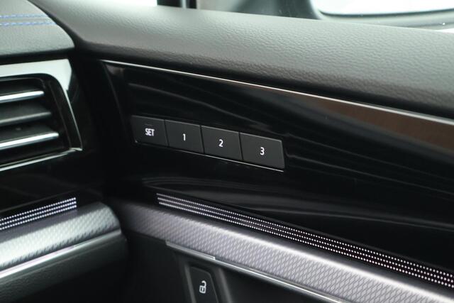 Volkswagen TOUAREG R 3.0 TSI 462pk eHybrid 4MOTION Trekhaak 360Camera Luchtvering Head-Up Leder Panoramadak Keyless Navigatie