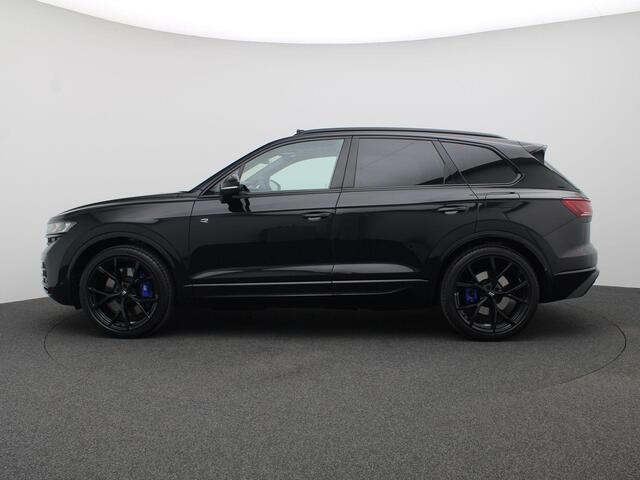 Volkswagen TOUAREG 3.0 TSi eHybrid 4MOTION R Edition 462PK Aut. Final Edition, Panoramadak, Trekhaak, Luchtvering, Keyless, Matrix LED-Verlichting, Alarm, 22" LM Velgen, Memorystoelen, Softclose