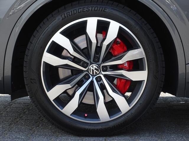 Volkswagen TOUAREG 3.0 e-Hybrid 462PK 4-Motion R / Massage / Dynaudio / 360°