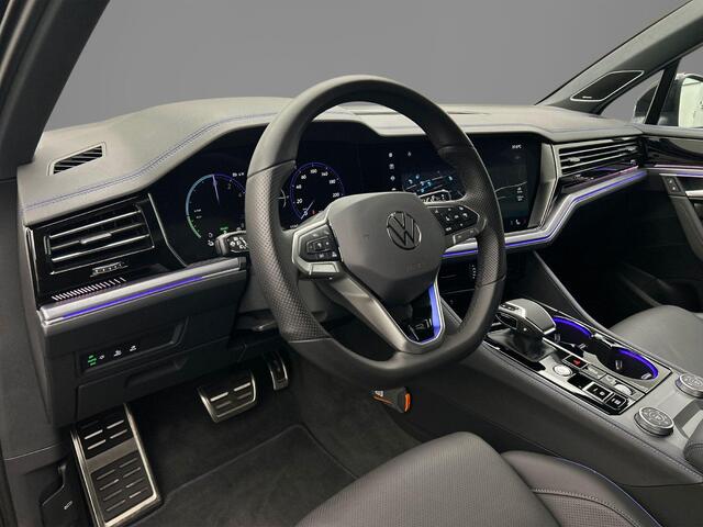 Volkswagen TOUAREG R 3.0 TSI eHybrid 462pk Tiptronic Trekhaak, Luchtvering, Head up display, DYN audio, Lederen bekleding, Panoramadak, Adaptive cruise control