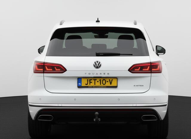 Volkswagen TOUAREG 3.0 TSi eHybrid ATMOSPHERE 4MOTION TREKHAAK/HEAD-UP/PANORAMADAK 1E EIG