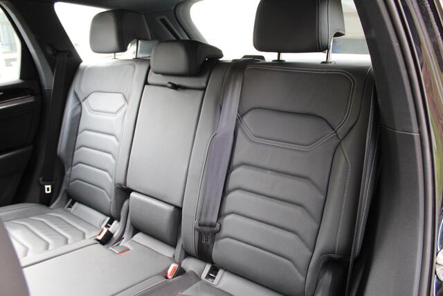 Volkswagen TOUAREG 3.0 TSI R-Line | Leder | Trekhaak | LED |