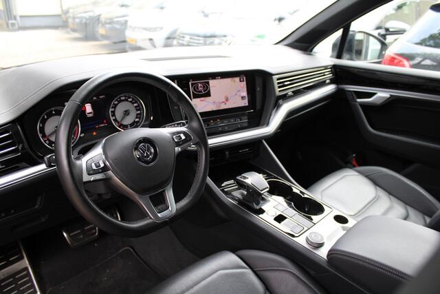 Volkswagen TOUAREG 3.0 TSI R-Line | Leder | Trekhaak | LED |