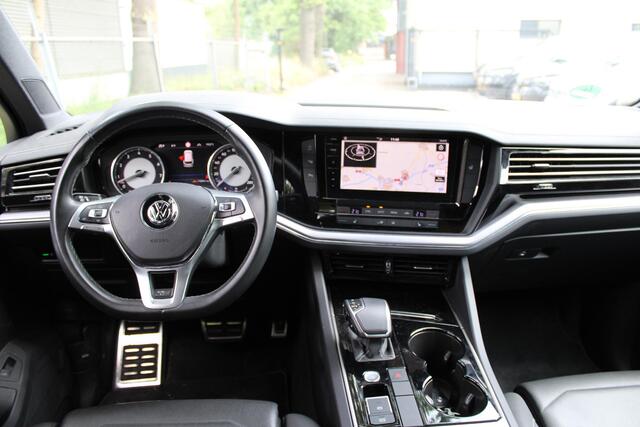 Volkswagen TOUAREG 3.0 TSI R-Line | Leder | Trekhaak | LED |