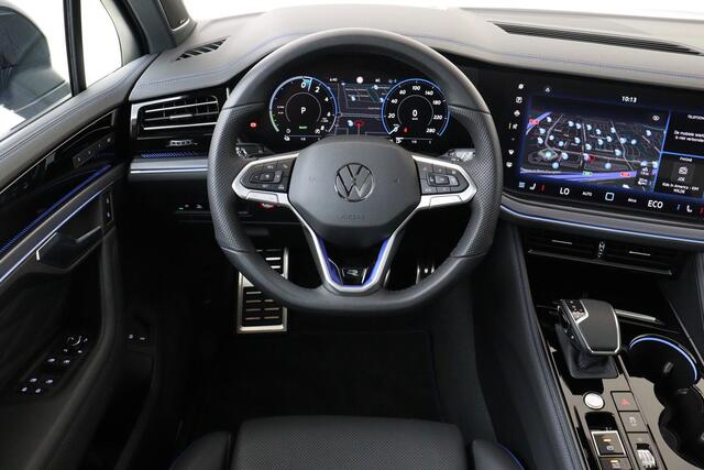 Volkswagen TOUAREG 3.0 TSI EHYBRID 4MOTION R PANO-DAK|HEAD UP|DYN AUDIO|PUGLIA LEDER|MASSAGE|22"LM ESTORIL|LUCHTVERING|360 CAMERA|