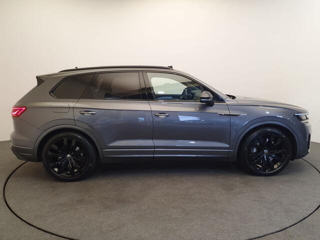 Volkswagen TOUAREG 3.0 TSi eHybrid 463pk DSG/AUT 4MOTION R Panoramadak, 360 Camera, Wegklapbare trekhaak