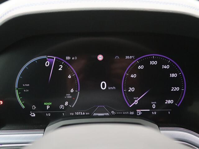 Volkswagen TOUAREG 3.0 TSi eHybrid 4MOTION R Edition 462PK Aut. matrix led, trekhaak, panoramadak, 360gr. camera, leder, luchtvering, keyless, stuur-stoelverwarming, Dynaudio, head-up display, 22" lichtmetaal