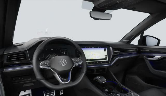 Volkswagen TOUAREG 3.0 TSi eHybrid 462PK DSG 4MOTION R / Bekleding Leder 'Puglia' t.w.v ¤4.290 / DYNAUDIO Geluidsysteem / Panoramadak / 360° Camera / 21'' Leeds / VW