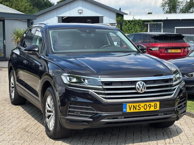 Volkswagen TOUAREG 3.0 TDI Grijs Kenteken Bedrijfsauto 2019 Trekhaak 3500KG X5 Q7