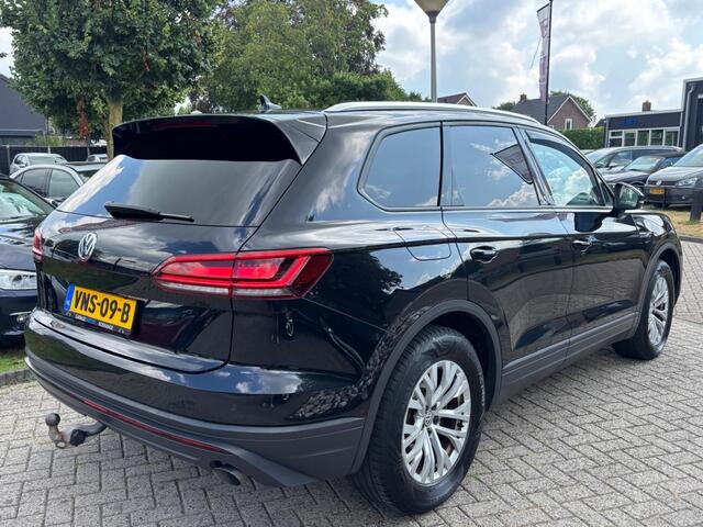 Volkswagen TOUAREG 3.0 TDI Grijs Kenteken Bedrijfsauto 2019 Trekhaak 3500KG X5 Q7