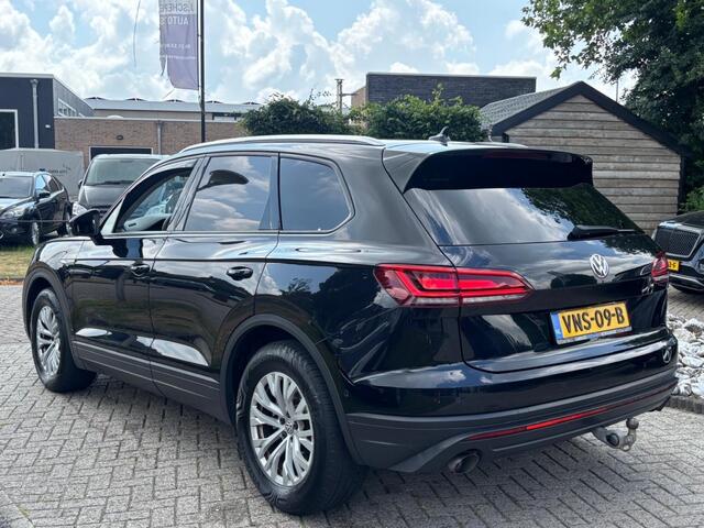 Volkswagen TOUAREG 3.0 TDI Grijs Kenteken Bedrijfsauto 2019 Trekhaak 3500KG X5 Q7