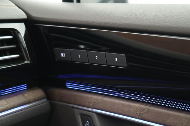 Volkswagen TOUAREG 3.0 TSI 381pk eHybrid 4MOTION Trekhaak Leder 360Camera Dynaudio Panoramadak Virtual Cockpit Navigatie