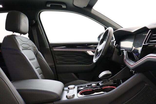 Volkswagen TOUAREG 3.0 TSi eHybrid 4MOTION R PANO-DAK|HEAD UP|DYN AUDIO|SOFTCLOSE|PUGLIA LEDER|MASSAGE|21"LM|LUCHTVERING|360 CAMERA|