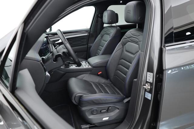 Volkswagen TOUAREG 3.0 TSI 462pk eHybrid 4MOTION R | Rijklaar! | Elek. Trekhaak | Luchtvering | Ventilatie | S/K-Dak | 22'' | HUD | Memory+Leder | Dynaudio | Stoel-Stuurverw. | 360*+PDC | Sfeerverl. | Rijmodi | Dodehoek | BlackStyle V
