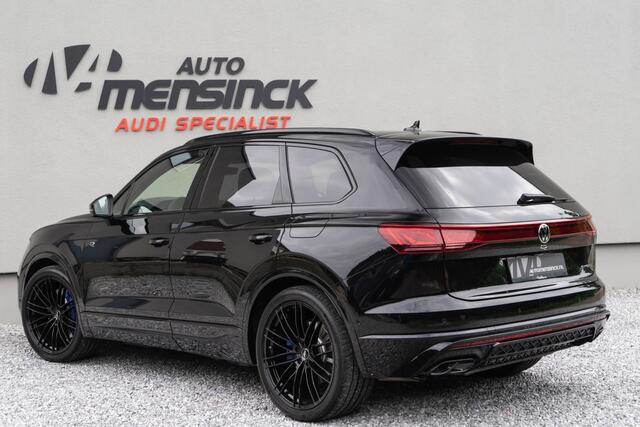 Volkswagen TOUAREG 3.0 TSI eHybrid 4MOTION R / 5 Jaar fabrieksgarantie/ Puglia/ Standkachel/ Luchtvering/ Adaptive Cruise Control/ Panoramadak/ 340kW (461PK)