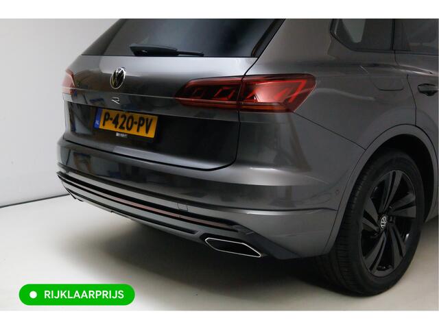 Volkswagen TOUAREG 3.0 TSi 4MOTION R-line 462 PK | Panoramadak | Luchtvering | Leer | Travel Assist | El.verstelbare stoel met geheugen, Wegklapbare trekhaak, Stoel- stuurverwarming, Keyless, Sfeerverlichting
