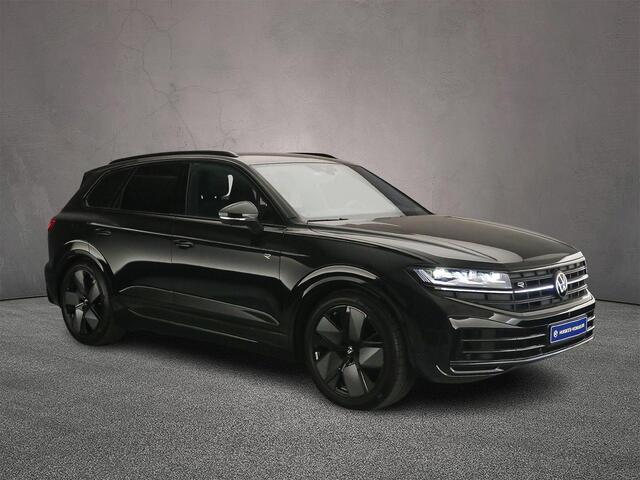Volkswagen TOUAREG R Edition 3.0 TSI eHybrid 462pk Tiptronic Trekhaak, Luchtvering, Lederen bekleding, DYN audio, LED matrix koplampen, 360 camera, Adaptive cruise control