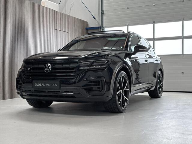 Volkswagen TOUAREG 3.0 TSi 4MOTION R LINE - PANORAMADAK - TREKHAAK - LUCHTVERING - HUD - 360 CAMERA - SFEERVERLICHTING - MASSAGE STOELEN