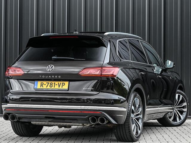 Volkswagen TOUAREG 3.0 TSi eHybrid 4MOTION | Panoramadak | Night Vision | Luchtvering | Massagestoelen + Ventilatie | Dynaudio | HUD | 360 Camera | Ambiance Interieur | Trekhaak | Soft Close | Stoelverwarming V+A |
