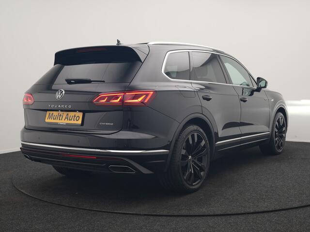 Volkswagen TOUAREG 3.0 TSi eHybrid 4MOTION PHEV 381pk Dealer O.H | Luchtvering | Trekhaak Af Fabriek | Panodak | Adaptive Cruise | Lederen Sportstoelen Memory & Verwarmd | Keyless | Apple Carplay | Virtual | Navigatie | DAB | 21"L.M | Plug In Hybrid |