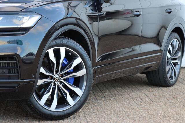 Volkswagen TOUAREG 3.0 TSI eHybrid 4Motion Elegance Black Style 380pk Tiptronic